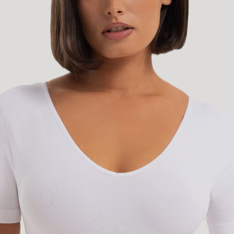 V-образный вырез