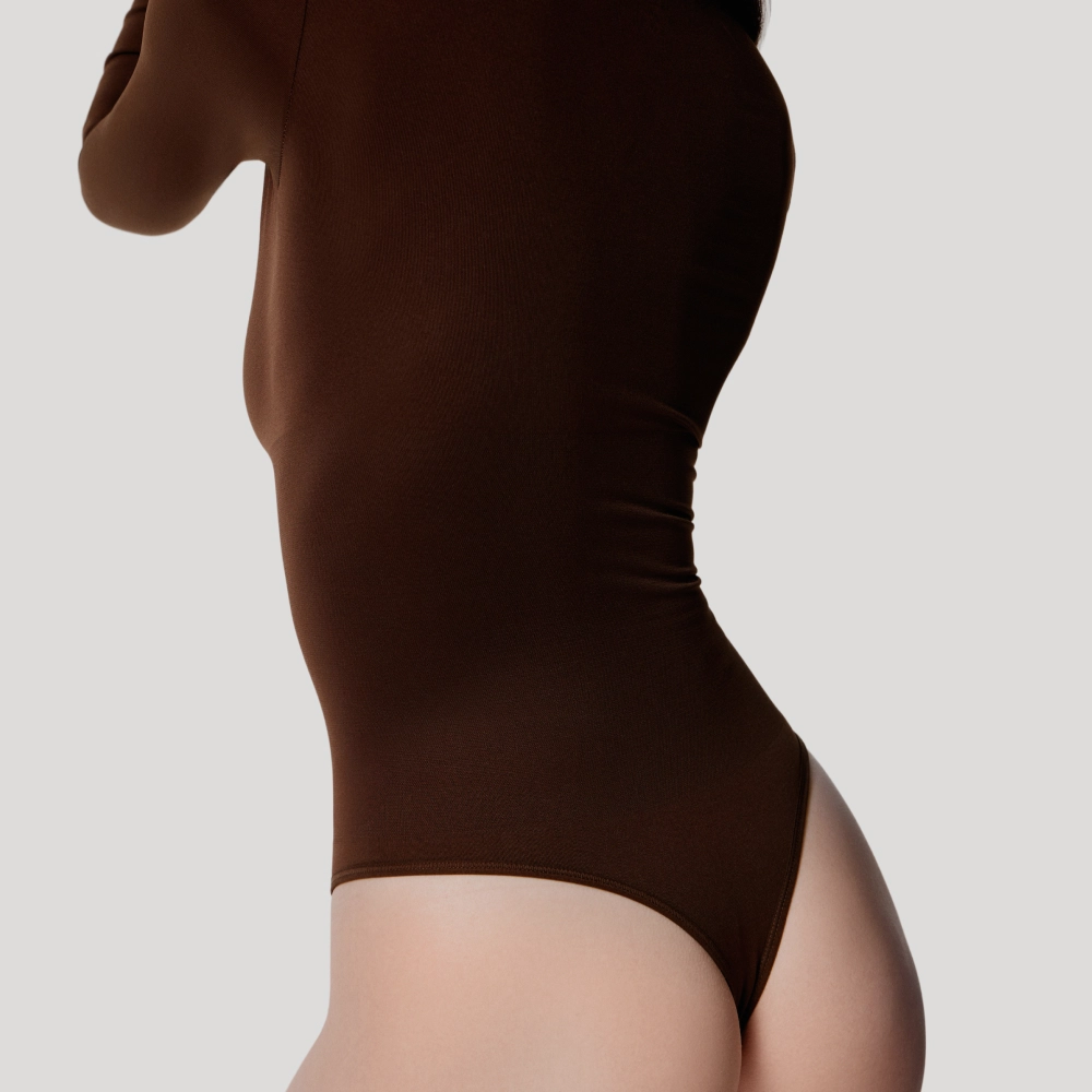 Трусы-стринги в нижней части